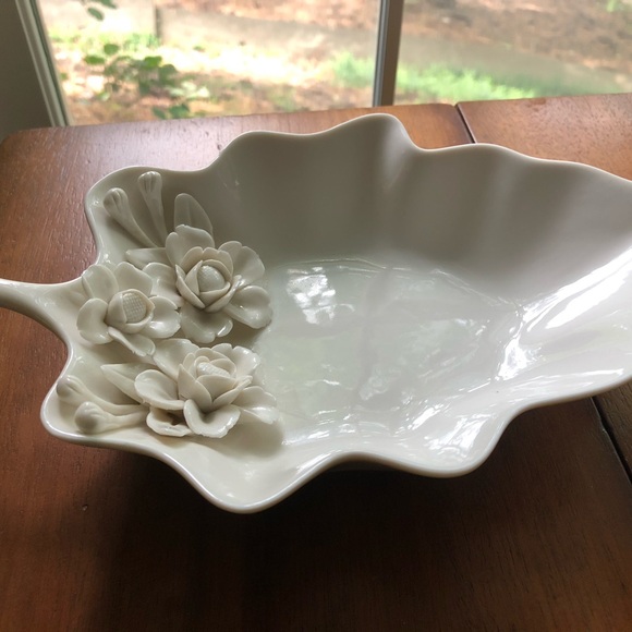 GRACE TEA-WARE Porcelain Trinket Dish. Jewelry Cache 10”. Sculpted Flowers - Picture 1 of 14